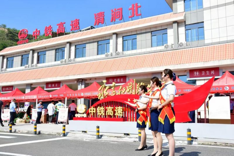 "紅驛暖心"照亮司乘歸途 小驛站詮釋服務大情懷