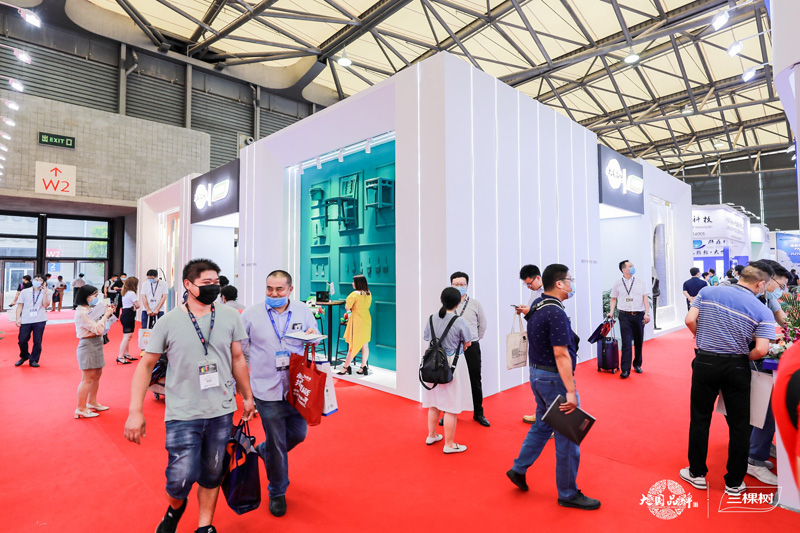 三棵樹亮相2020中國國際涂料博覽會(huì)并獲3項(xiàng)大獎(jiǎng)