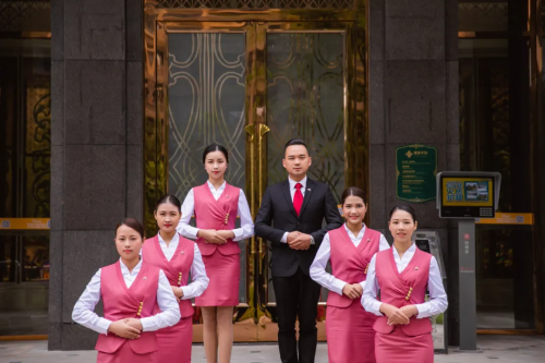 中奧物業(yè)母公司中奧到家-機(jī)遇與挑戰(zhàn)并存 成為行業(yè)的&ldquo;野生動(dòng)物&rdquo;