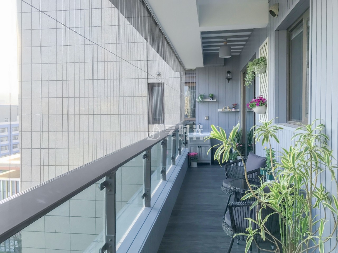 享時(shí)光木陽(yáng)臺(tái)|陽(yáng)臺(tái)定制，解鎖生活新方式