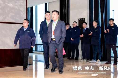 神大公司訂購全球最大風電動臂塔機