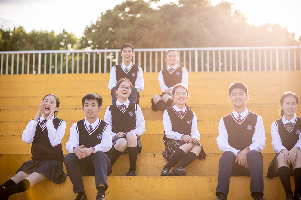 推動優(yōu)質(zhì)供給和透明采購，做好小校服里的大文章