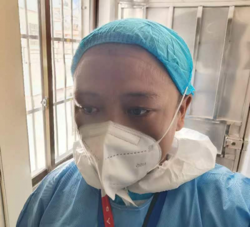 海南政法職業學院支援三亞志愿者林曉輝： 一天換三套防護服是常態