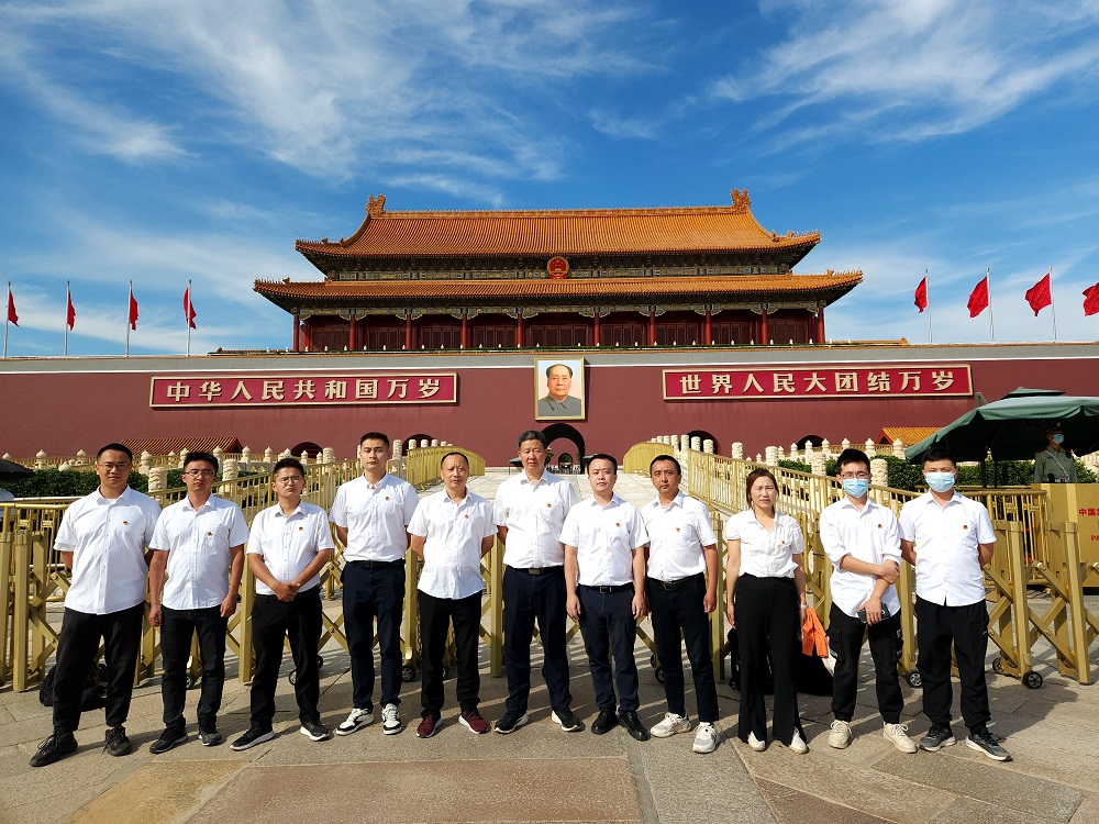 中鐵二局裝修公司北京籌備組開展&ldquo;喜迎二十大 永遠跟黨走 奮進新征程&rdquo;青年精神素養(yǎng)提升工程主題團日活動