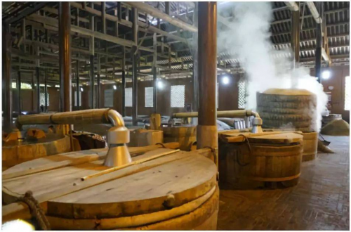 云倉酒莊豪邁白酒&ldquo;固態發酵&rdquo;：氣味香馥、醇厚甘冽