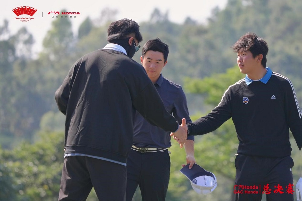 裘子航1桿優(yōu)勢領(lǐng)跑廣汽Honda&middot;2022中國業(yè)余公開賽&middot;總決賽&rdquo;次輪  女子組王茜梓涵領(lǐng)先優(yōu)勢擴(kuò)至6桿