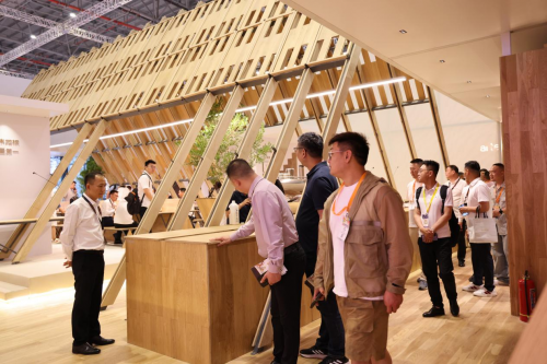 推廣高端地板標準 打造中國高端品牌  | 天格呼吁中國地板品牌共創(chuàng)行業(yè)高質(zhì)量發(fā)展