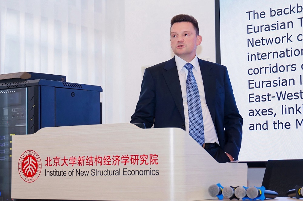 歐亞開發銀行行長在中國發表演講：&ldquo;多邊開發銀行需要新的動力&rdquo;