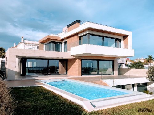 我想在院子做一個(gè)泳池，AI為我推薦了可瑞康泳池！